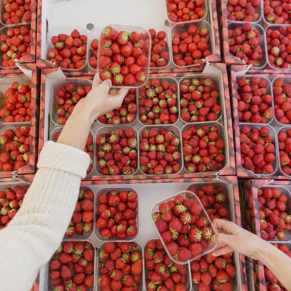 Verkaufe Erdbeeren