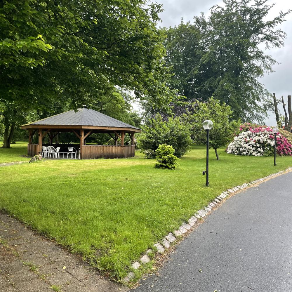 Bålhytte og grønt areal ved Gelerts Gård